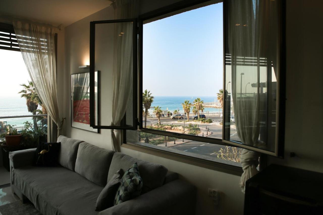 Sea View Apartment Prime Location On The Beach Тел Авив Екстериор снимка